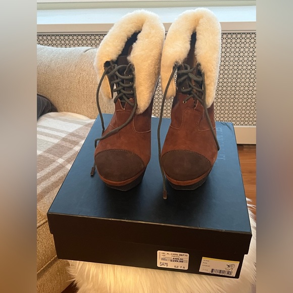LAMB pier booties - Brand New in box 7.5 - Picture 2 of 5